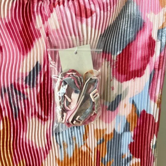 NWT A&F Giselle Pleat Release Satin Midi Dress Pink Pattern Multicolor Medium - Picture 14 of 15